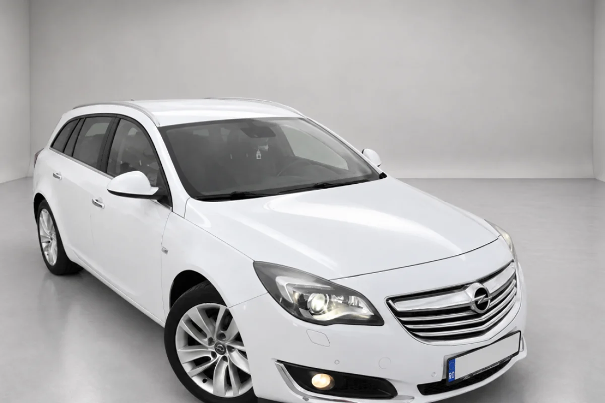 The same Opel Insignia Sports Tourer 2014 after AutoStudio